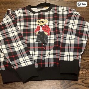 STUNNING Polo Bear sweatshirt NWT Size Small